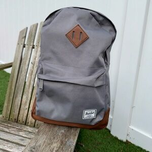 HERSCHEL SUPPLY CO. HERITAGE Unisex Gray/Saddle Brown Backpack‎